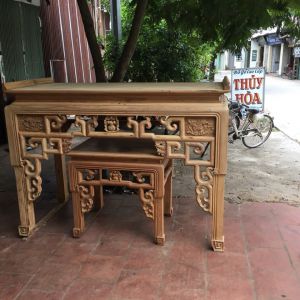 Bàn thờ móc mỏ