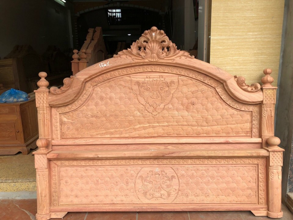 Giường Hoa lá tây 1m8x2m